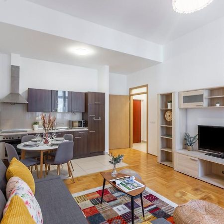 Central Gozsdu Apartment In The Party Street Budapest Exterior foto