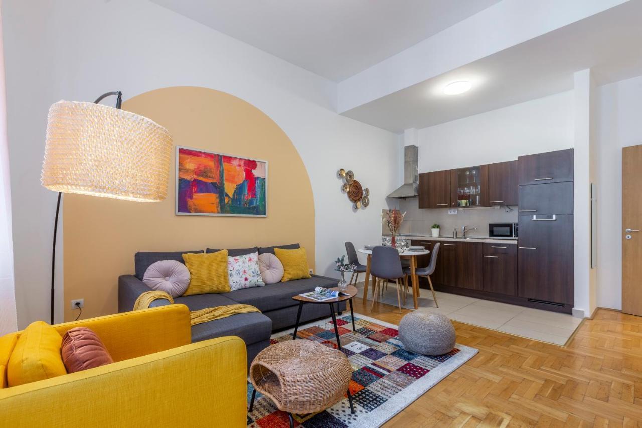 Central Gozsdu Apartment In The Party Street Budapest Exterior foto
