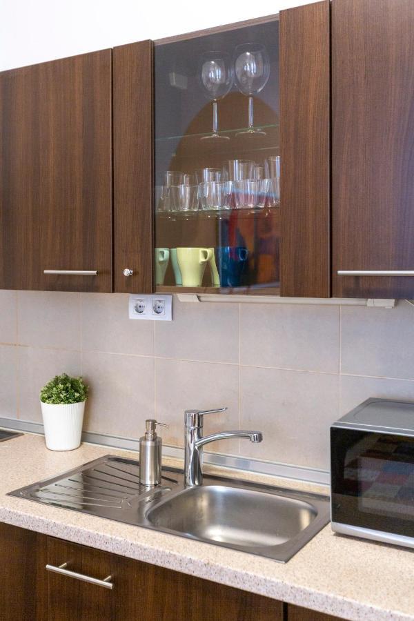 Central Gozsdu Apartment In The Party Street Budapest Exterior foto