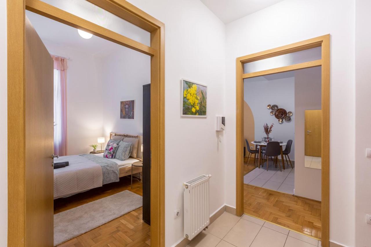 Central Gozsdu Apartment In The Party Street Budapest Exterior foto
